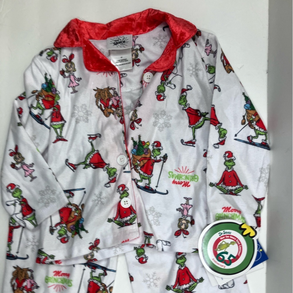 Grinch Pajamas 2T NEW